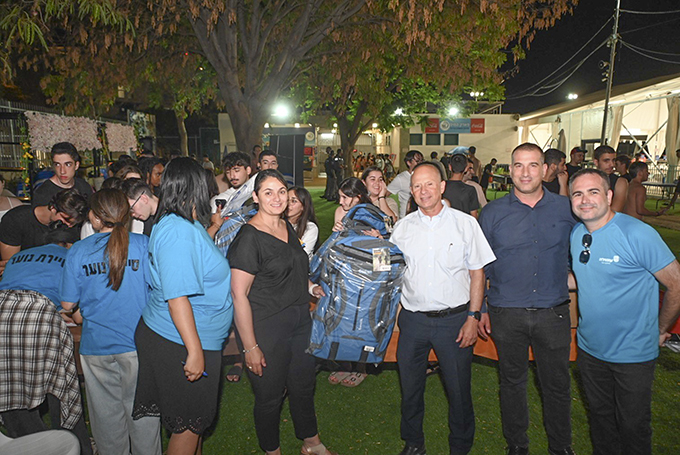 חיבוק לפני הגיוס